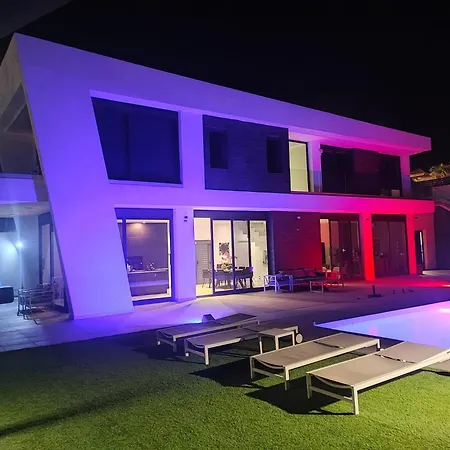 Blue Horizon By Monte Leon * 马斯帕洛马斯