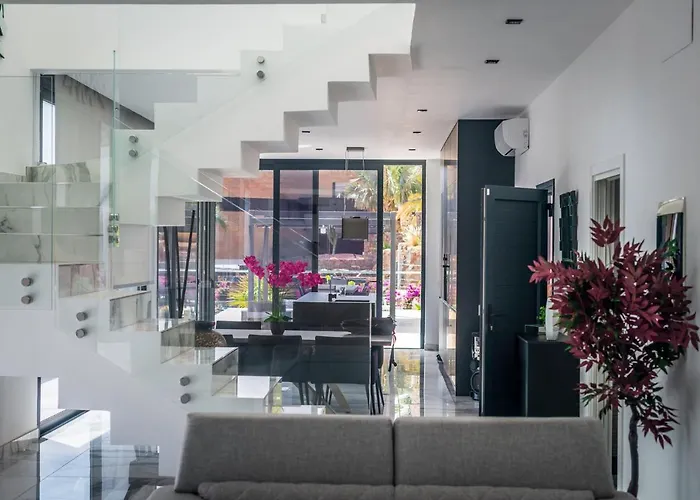 Blue Horizon By Monte Leon Маспаломас