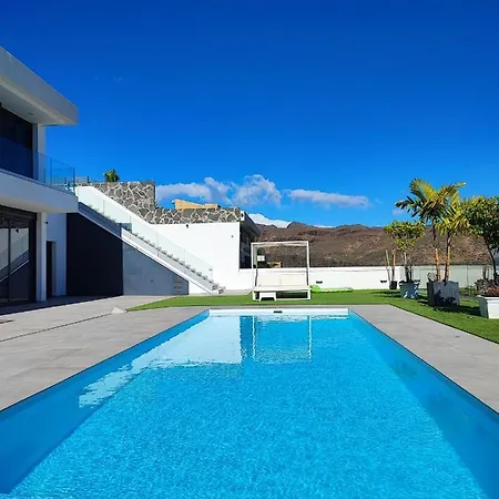 Blue Horizon By Monte Leon Villa *