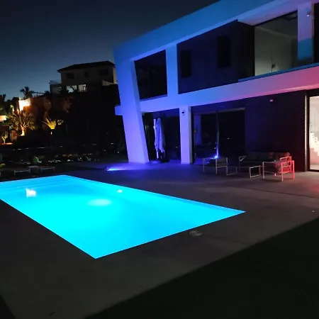 Villa Blue Horizon By Monte Leon *