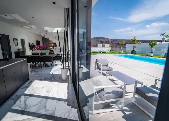 Villa Blue Horizon By Monte Leon