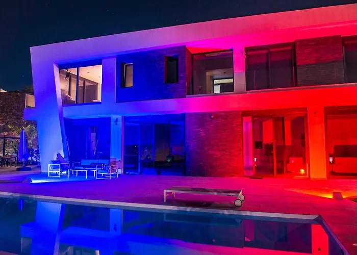 Blue Horizon By Monte Leon *