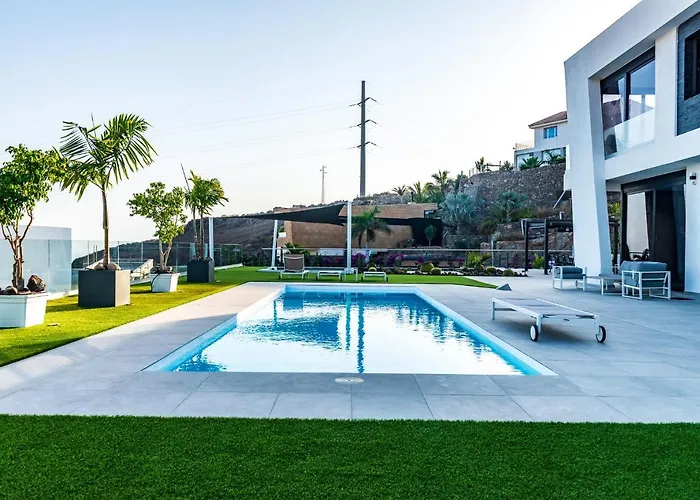 Blue Horizon By Monte Leon *