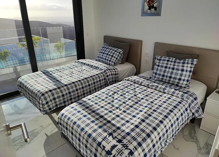 Blue Horizon By Monte Leon Villa *