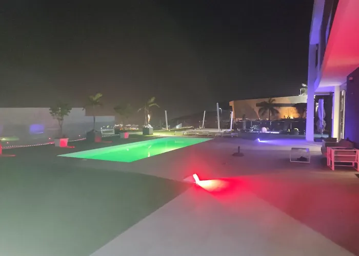 Villa Blue Horizon By Monte Leon *