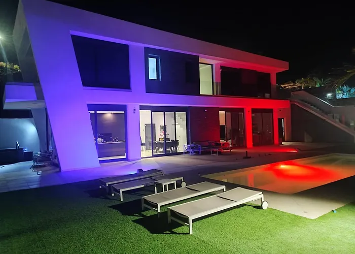 Blue Horizon By Monte Leon * Maspalomas (Gran Canaria)