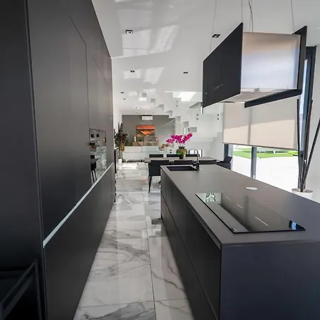 Blue Horizon By Monte Leon * マスパロマス