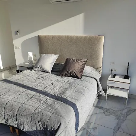 Blue Horizon By Monte Leon * マスパロマス