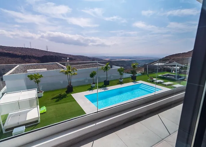 Blue Horizon By Monte Leon Villa