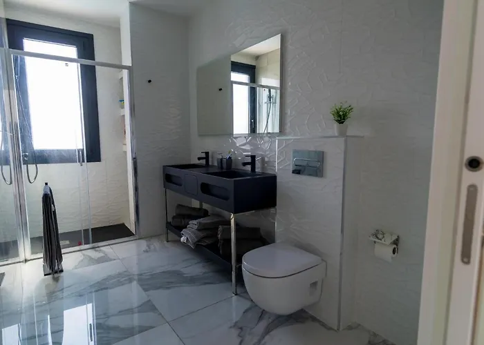 Blue Horizon By Monte Leon Villa