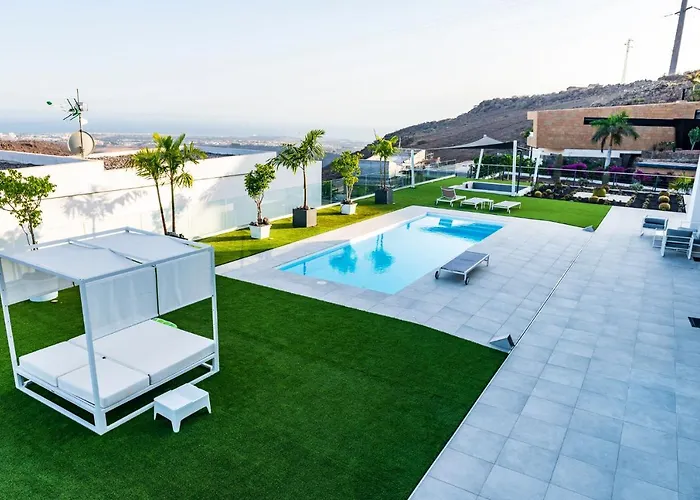 Blue Horizon By Monte Leon *