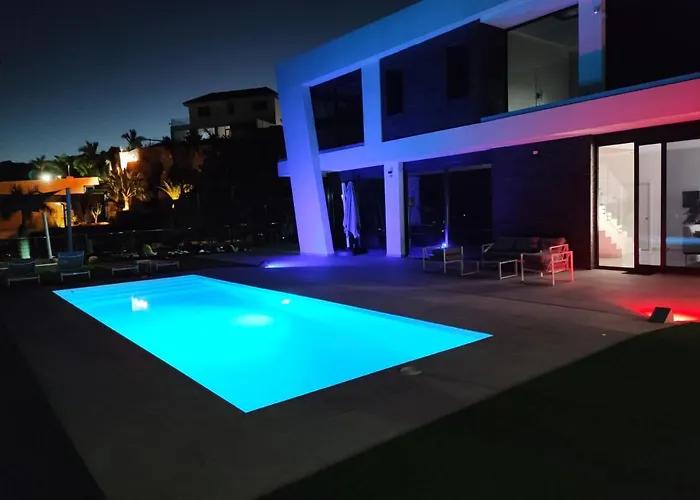 Villa Blue Horizon By Monte Leon *